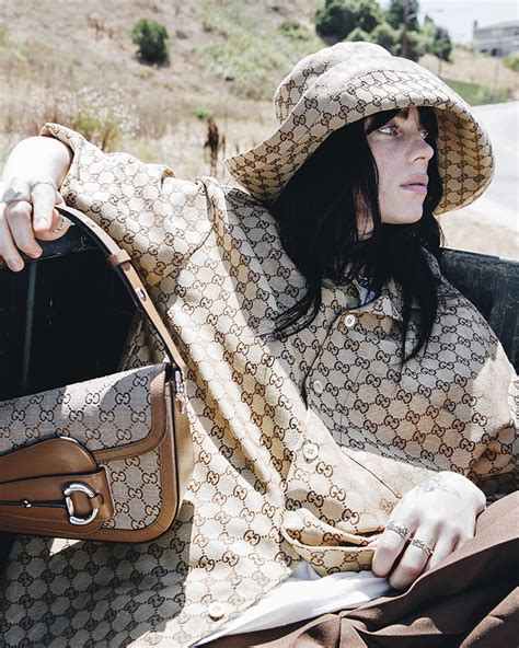 billie eilish tiene contrato con gucci|billie eilish horsebit.